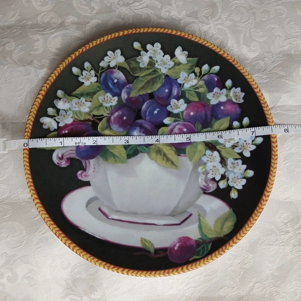 Gloria Fine Porcelain Handwork Coleccion Beatriz Ciruelas Decorative Wall Plate